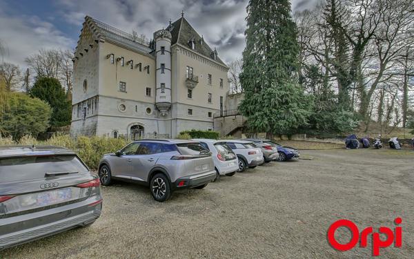 Appartement à vendre    3 pièces •  Bourgoin-Jallieu