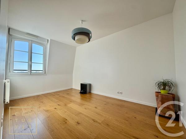 Appartement F5 à vendre  5 pièces - 111 m2 SERRIS - 77