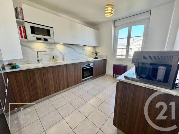 Appartement F5 à vendre  5 pièces - 111 m2 SERRIS - 77