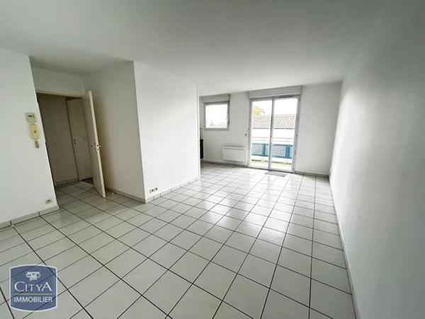 Appartement à louer 2 pièces 46.14m² Saint-Pierre-du-Mont (40280)