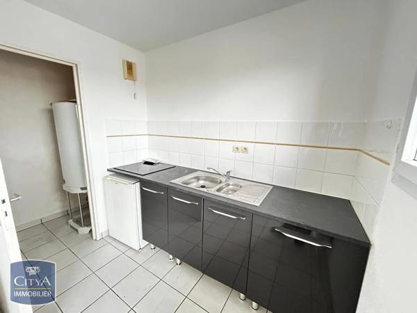 Appartement à louer 2 pièces 46.14m² Saint-Pierre-du-Mont (40280)