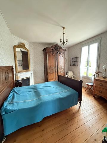 EN EXCLUSIVITE Maison 184m², 4 chambres avec dépendances sur 4396m² de terrain 149 900 €