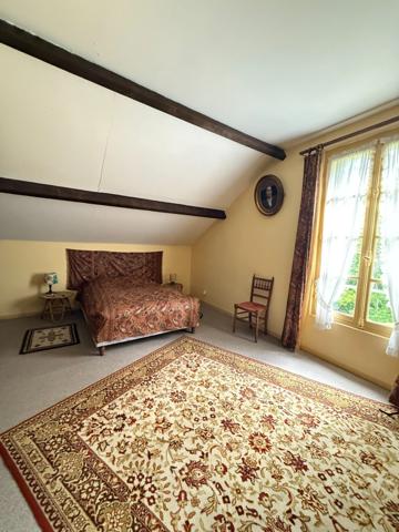 EN EXCLUSIVITE Maison 184m², 4 chambres avec dépendances sur 4396m² de terrain 149 900 €