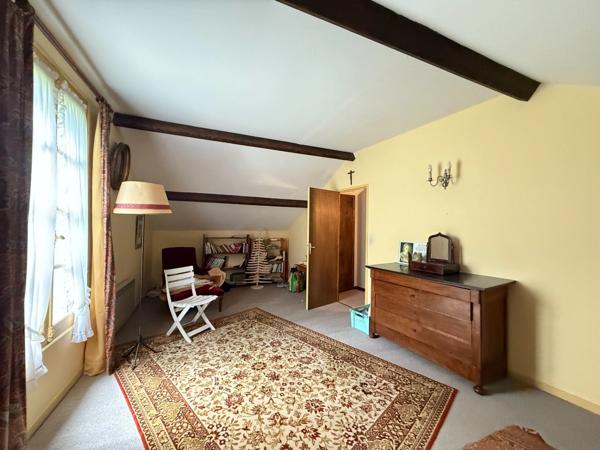 EN EXCLUSIVITE Maison 184m², 4 chambres avec dépendances sur 4396m² de terrain 149 900 €