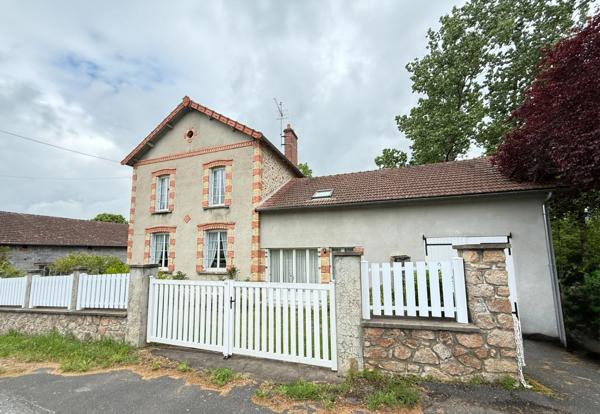 EN EXCLUSIVITE Maison 184m², 4 chambres avec dépendances sur 4396m² de terrain 149 900 €