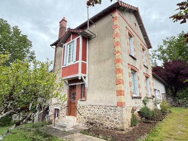 EN EXCLUSIVITE Maison 184m², 4 chambres avec dépendances sur 4396m² de terrain 149 900 €