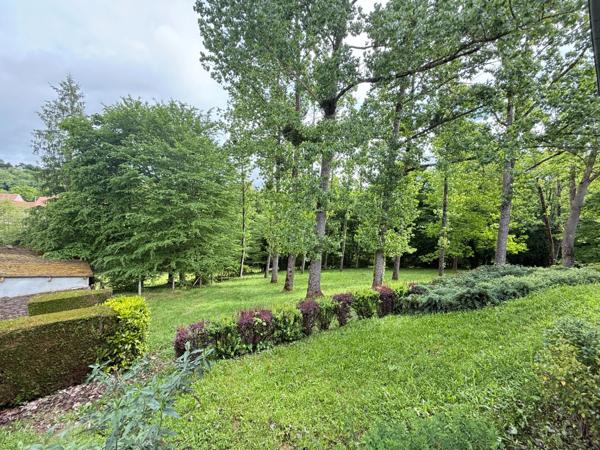 EN EXCLUSIVITE Maison 184m², 4 chambres avec dépendances sur 4396m² de terrain 149 900 €