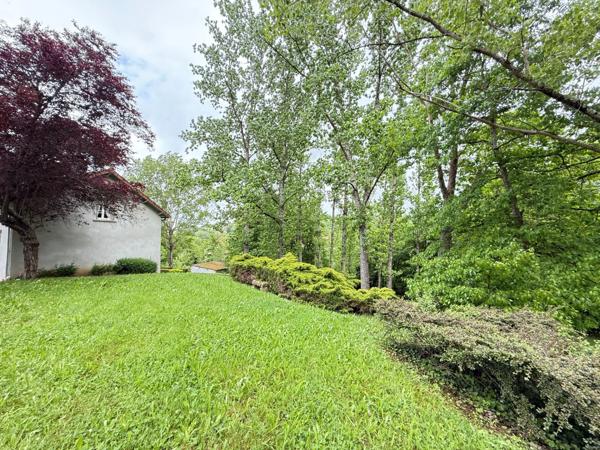 EN EXCLUSIVITE Maison 184m², 4 chambres avec dépendances sur 4396m² de terrain 149 900 €
