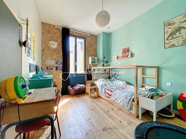 Millau (12100) Maison de ville, pleine de charme au cœur de Millau – 129,5 m², 3 à 5 chambres, deux box