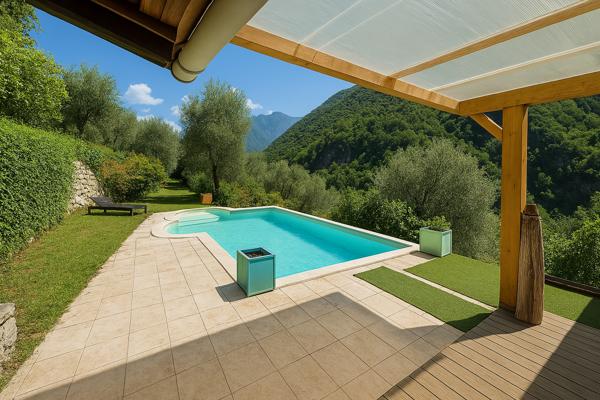Breil-sur-Roya (06540) Maison mitoyenne avec piscine dans les oliviers
