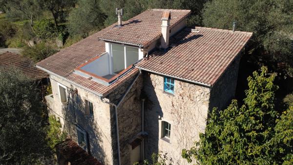 Breil-sur-Roya (06540) Maison mitoyenne avec piscine dans les oliviers