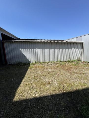 Entrepôt Saint-Martin-des-Champs 46 m²