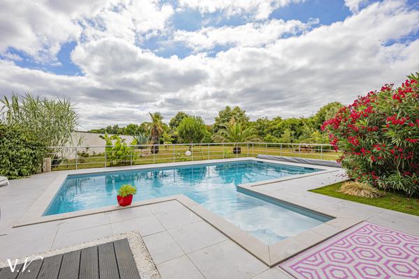 CONTEMPORAINE AVEC PISCINE -BALLAN