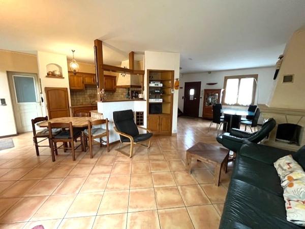 REZE 3 MOULINS MAISON 7 PIECES 131 M² 5 CHAMBRES 298 000 € FAI réf 3484 GC – nantes Sud Immobilier