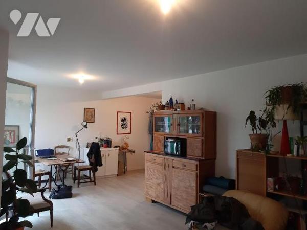 Quartier Villejean, résidence de 2010, appartement type 3, de 67.55 m² au 3ème et dernier étage...