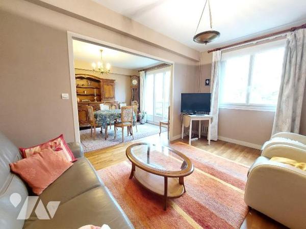 A VENDRE - Saint-jacques-de-la-Landes (35) - Proche métro -  (coté  Rennes Pigeon Blanc)  Au de...