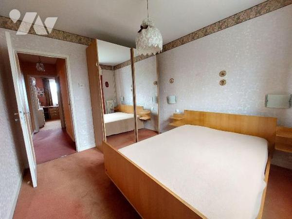 A VENDRE - Saint-jacques-de-la-Landes (35) - Proche métro -  (coté  Rennes Pigeon Blanc)  Au de...