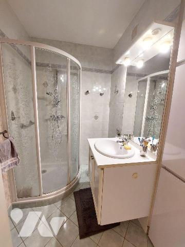 A VENDRE - Saint-jacques-de-la-Landes (35) - Proche métro -  (coté  Rennes Pigeon Blanc)  Au de...