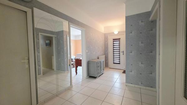 MEHUN SUR YEVRE MAISON 130M² 6 PIECES 4 CHAMBRES GARAGE