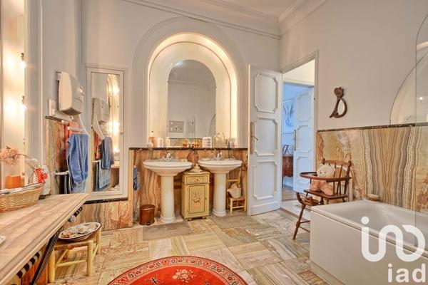 Appartement 5 pièces de 184 m² à Toulon (83000)