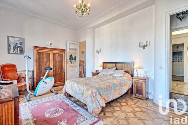 Appartement 5 pièces de 184 m² à Toulon (83000)