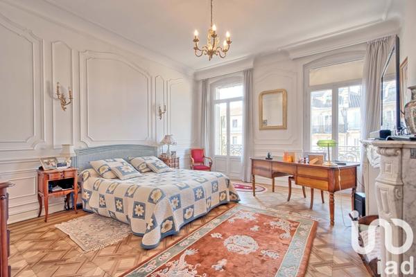 Appartement 5 pièces de 184 m² à Toulon (83000)