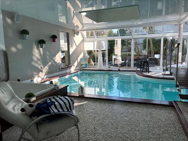 Maison La Foret Fouesnant 5 pièce(s) 225 m2