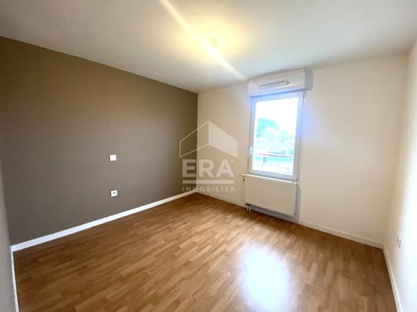 Pau - Quartier Le Hameau : appartement T3 de 70 m² avec  terrasse, parking et cave