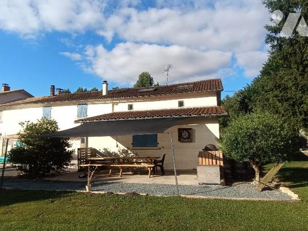 MAISON de 200 m² avec TERRAINS et DEPENDANCES