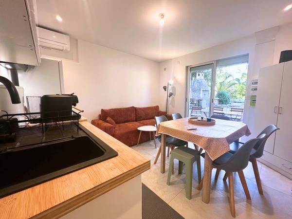 Fréjus (83370) Appartement 2 pièces rénové et meublé avec terrasse et piscine et parking privé – Saint-Aygulf