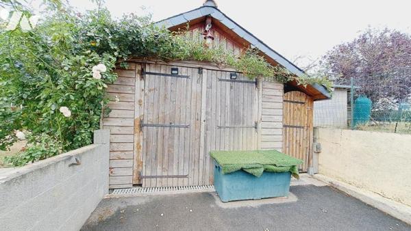 Maison de construction traditionnelle année 2005 en impasse - hors lotissement. 