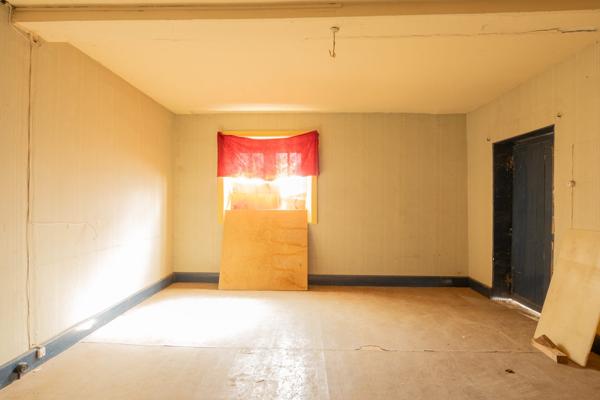 Maison à rénover – 180 m² de potentiel, atelier 60 m² et jardin