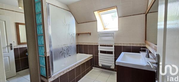 Maison 7 pièces de 129 m² à Bouffémont (95570)