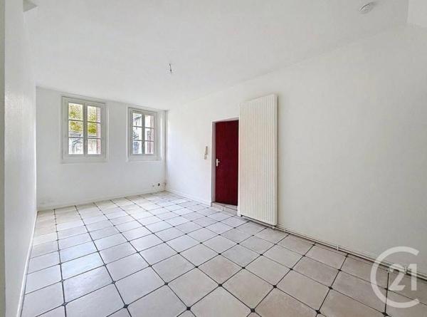 Immeuble à vendre  296 m2 VILLENEUVE SUR YONNE - 89