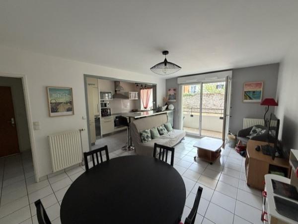 Rezé Saint-Paul T3 avec terrasse S-O et parking 199 000 € FAI REF : 3548MG – nantes Sud Immobilier