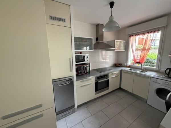 Rezé Saint-Paul T3 avec terrasse S-O et parking 199 000 € FAI REF : 3548MG – nantes Sud Immobilier
