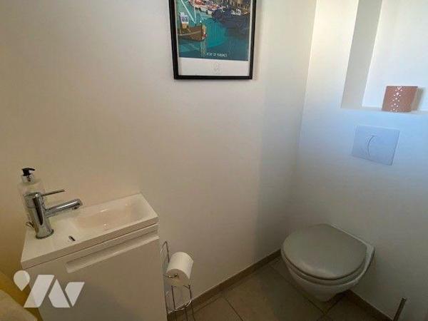 Maison à Vendre à Plouha (22580) en Côtes-d'Armor (22)

Cette maison, construite en 2020, dis...