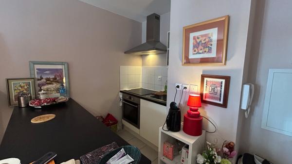 À vendre : Appartement T1 lumineux à Saint Jacques de la Lande
