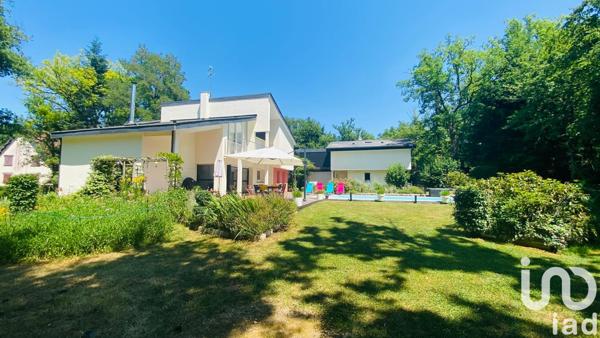 Maison à vendre 8 pièces 217 m² Plaimpied-Givaudins