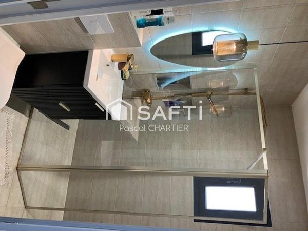 Maison contemporaine sur Loire Authion, exposition SE, avec piscine.