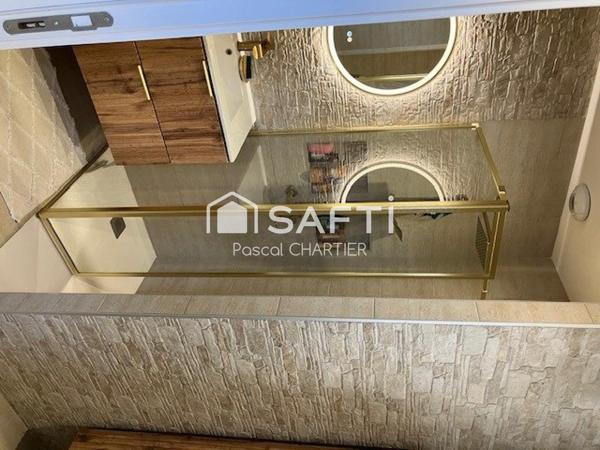 Maison contemporaine sur Loire Authion, exposition SE, avec piscine.