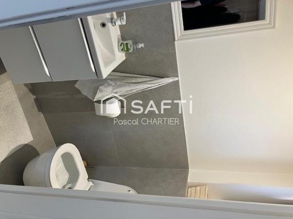 Maison contemporaine sur Loire Authion, exposition SE, avec piscine.