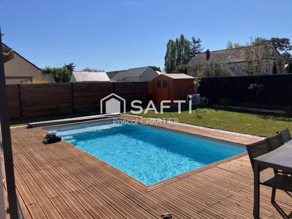 Maison contemporaine sur Loire Authion, exposition SE, avec piscine.