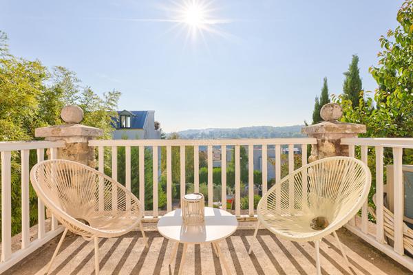 SEVRES BRANCAS - MAISON FAMILIALE €1 990 000 ** - Référence 578-S