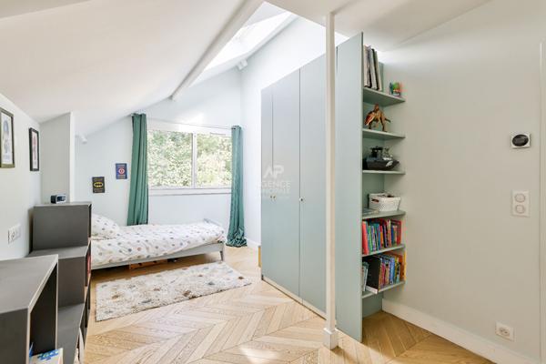 SEVRES BRANCAS - MAISON FAMILIALE €1 990 000 ** - Référence 578-S