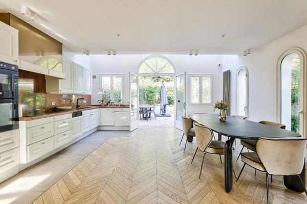 SEVRES BRANCAS - MAISON FAMILIALE €1 990 000 ** - Référence 578-S