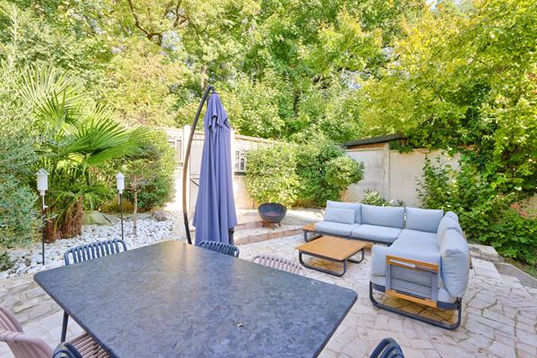 SEVRES BRANCAS - MAISON FAMILIALE €1 990 000 ** - Référence 578-S