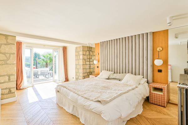 SEVRES BRANCAS - MAISON FAMILIALE €1 990 000 ** - Référence 578-S