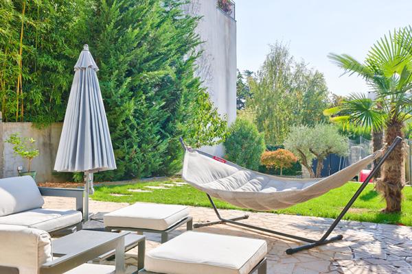 SEVRES BRANCAS - MAISON FAMILIALE €1 990 000 ** - Référence 578-S