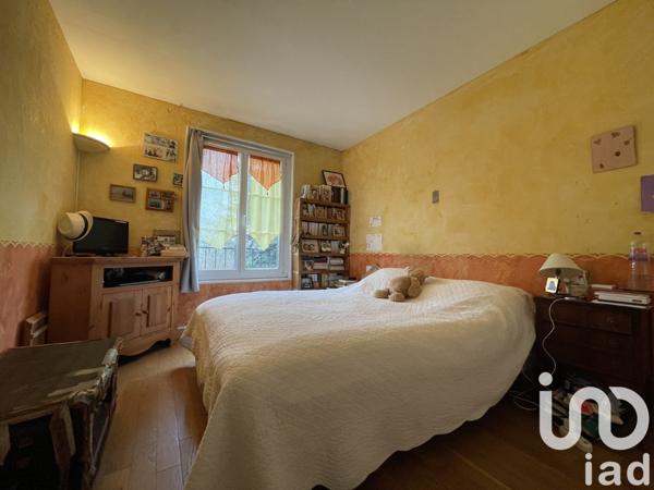 Maison traditionnelle 10 pièces de 170 m² à Cesson (77240)